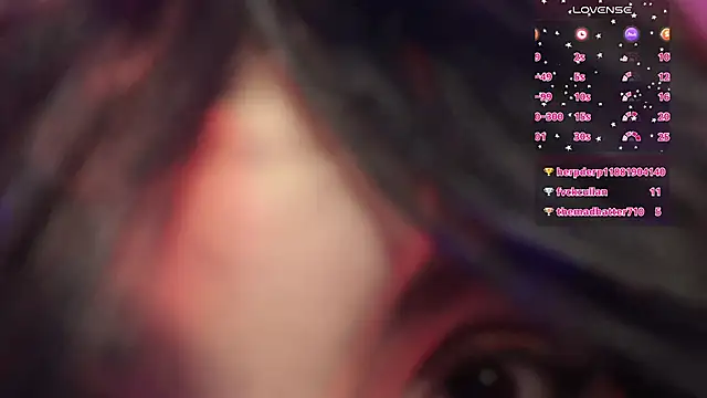 Snapshot of Little_maeve chatting on 03.18.25 Little maeve online show from 03.18.25
