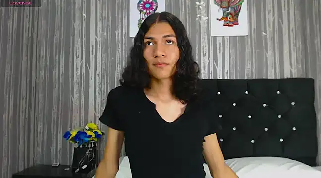 Snapshot of _lexx1e chatting on 12.19.24 lexx1e online show from 12.19.24
