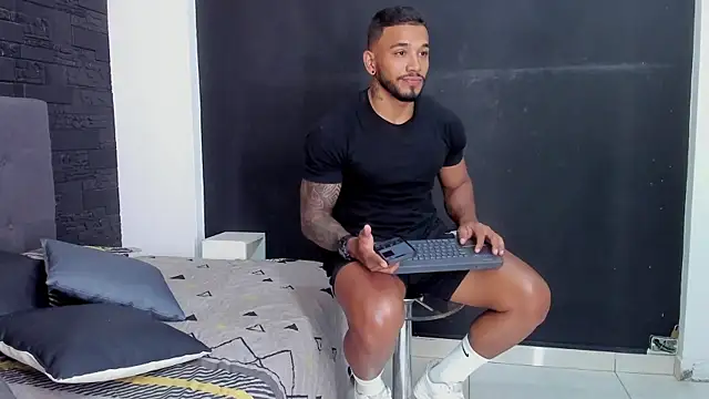 Snapshot of bruno_miller_ chatting on 09.14.25 bruno miller online show from 09.14.25