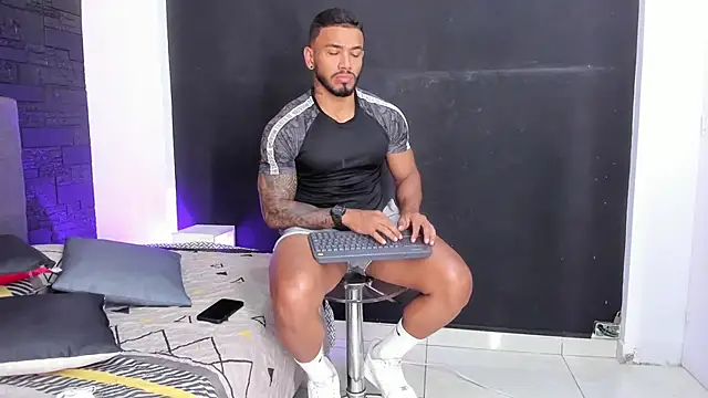 Snapshot of bruno_miller_ chatting on 09.16.25 bruno miller online show from 09.16.25