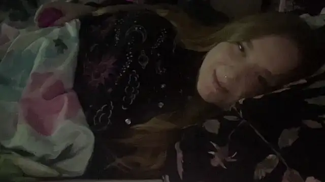 Snapshot of thickgingergoddess chatting on 01.17.25 thickgingergoddess online show from 01.17.25