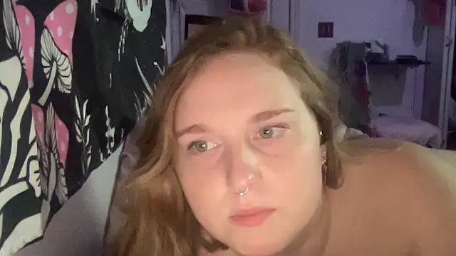 Snapshot of thickgingergoddess chatting on 01.19.25 thickgingergoddess online show from 01.19.25
