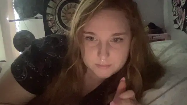 Snapshot of thickgingergoddess chatting on 01.21.25 thickgingergoddess online show from 01.21.25