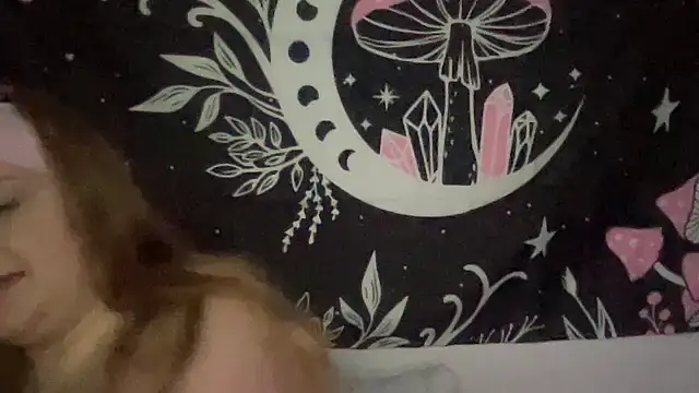 Snapshot of thickgingergoddess chatting on 02.08.25 thickgingergoddess online show from 02.08.25