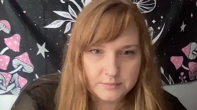 Snapshot of thickgingergoddess chatting on 02.22.25 thickgingergoddess online show from 02.22.25