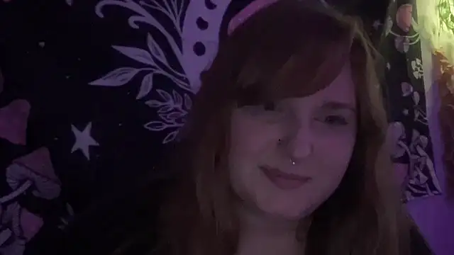 Snapshot of thickgingergoddess chatting on 02.24.25 thickgingergoddess online show from 02.24.25