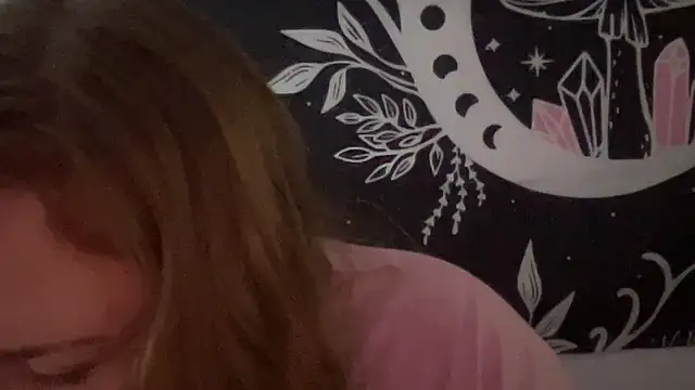 Snapshot of thickgingergoddess chatting on 02.24.25 thickgingergoddess online show from 02.24.25