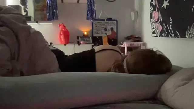 Snapshot of thickgingergoddess chatting on 03.04.25 thickgingergoddess online show from 03.04.25
