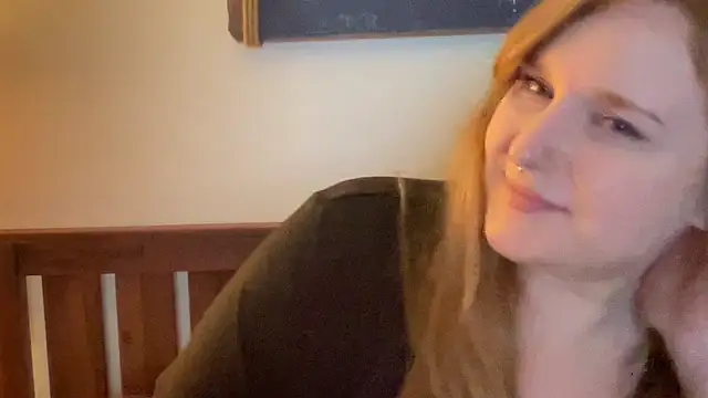 Snapshot of thickgingergoddess chatting on 03.06.25 thickgingergoddess online show from 03.06.25