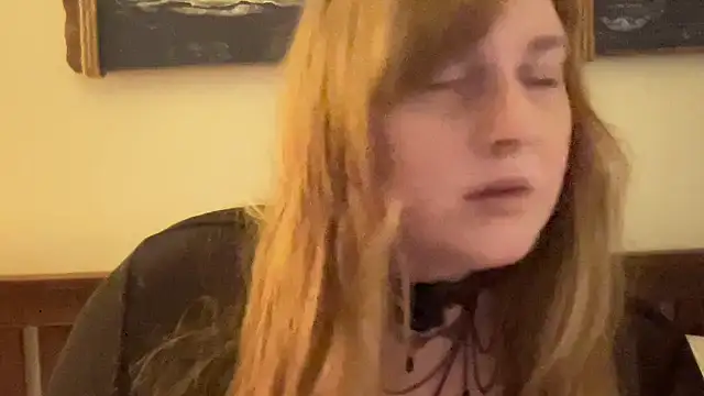 Snapshot of thickgingergoddess chatting on 03.06.25 thickgingergoddess online show from 03.06.25