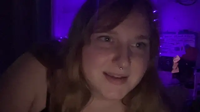 Snapshot of thickgingergoddess chatting on 03.23.25 thickgingergoddess online show from 03.23.25