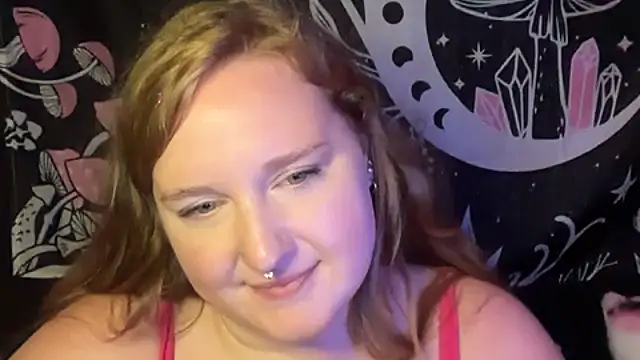 Snapshot of thickgingergoddess chatting on 09.30.25 thickgingergoddess online show from 09.30.25