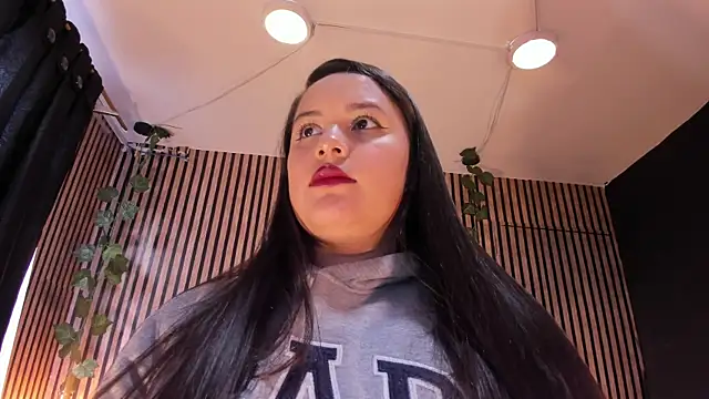 Snapshot of Victoria_Ponce1 chatting on 01.17.25 Victoria Ponce1 online show from 01.17.25