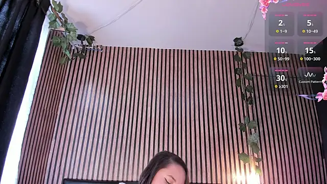 Snapshot of Victoria_Ponce1 chatting on 01.29.25 Victoria Ponce1 online show from 01.29.25
