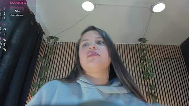 Snapshot of Victoria_Ponce1 chatting on 03.11.25 Victoria Ponce1 online show from 03.11.25