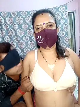 Snapshot of Cute-manisha chatting on 01.10.25 Cute-manisha online show from 01.10.25