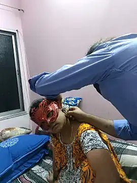 Snapshot of Cute-manisha chatting on 02.11.25 Cute-manisha online show from 02.11.25