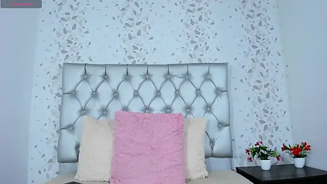 Snapshot of candymery chatting on 02.12.25 candymery online show from 02.12.25