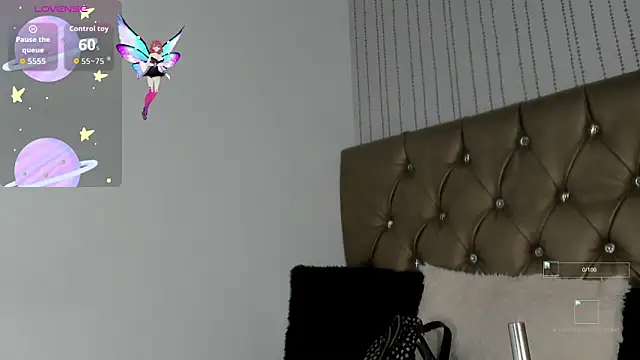 Snapshot of candymery chatting on 09.17.25 candymery online show from 09.17.25