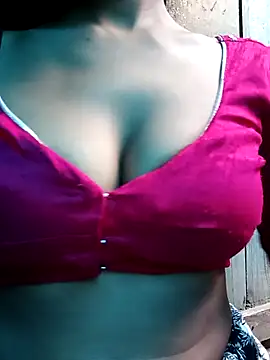 Snapshot of Kajal__Mehra chatting on 09.13.25 Kajal Mehra online show from 09.13.25