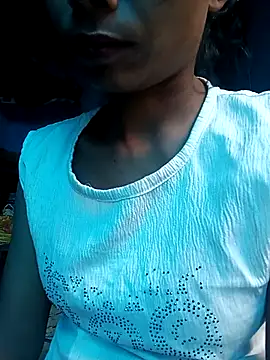 Snapshot of Kajal__Mehra chatting on 10.18.25 Kajal Mehra online show from 10.18.25