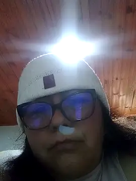 Snapshot of Darly_Gomez chatting on 12.21.24 Darly Gomez online show from 12.21.24