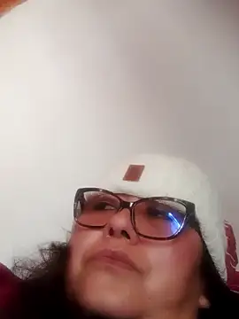 Snapshot of Darly_Gomez chatting on 12.31.24 Darly Gomez online show from 12.31.24