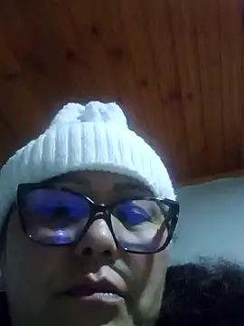 Snapshot of Darly_Gomez chatting on 01.28.25 Darly Gomez online show from 01.28.25