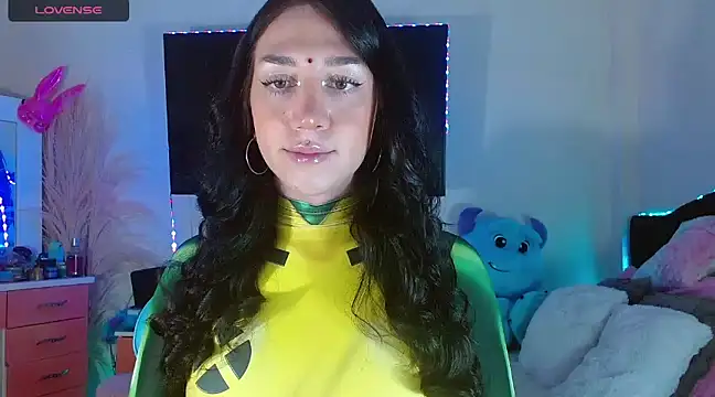 Snapshot of karla_zambrano chatting on 12.19.24 karla zambrano online show from 12.19.24