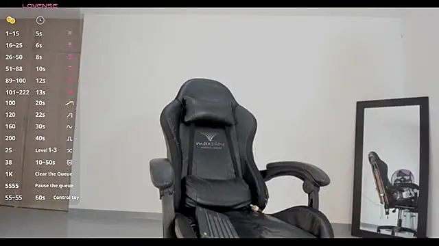 aggy castel online show from 12.12.24