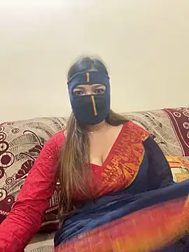 Snapshot of HoneyBearCpl chatting on 02.21.25 HoneyBearCpl online show from 02.21.25