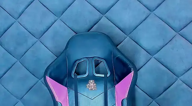 Nellyhills online show from 02.09.25