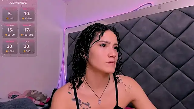 Nellyhills online show from 11.10.25