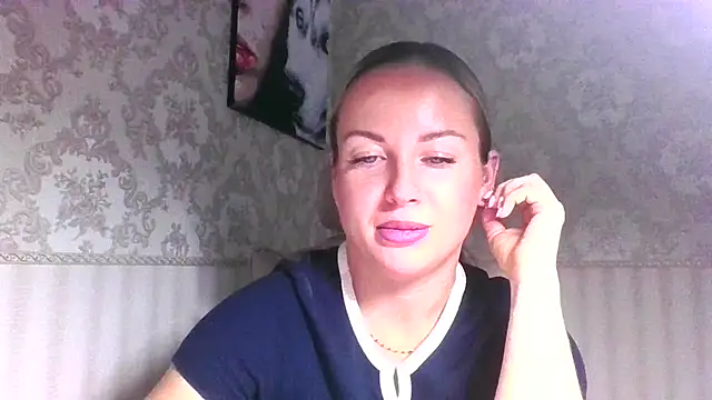 Snapshot of jennifer838 chatting on 10.06.25 jennifer838 online show from 10.06.25