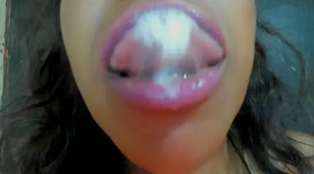 Snapshot of KamariaFyre chatting on 01.19.25 KamariaFyre online show from 01.19.25
