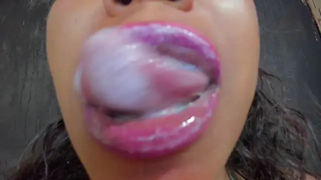 Snapshot of KamariaFyre chatting on 02.15.25 KamariaFyre online show from 02.15.25