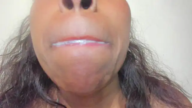 Snapshot of KamariaFyre chatting on 03.07.25 KamariaFyre online show from 03.07.25