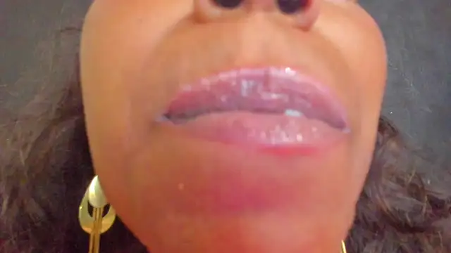 Snapshot of KamariaFyre chatting on 03.22.25 KamariaFyre online show from 03.22.25