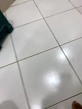 Snapshot of Lahcene chatting on 11.17.25 Lahcene online show from 11.17.25