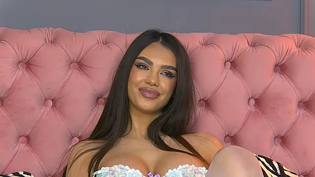 Snapshot of Nicole_Diva chatting on 02.25.25 Nicole Diva online show from 02.25.25