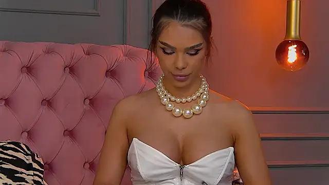 Snapshot of Nicole_Diva chatting on 03.04.25 Nicole Diva online show from 03.04.25