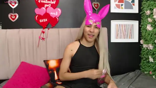 Snapshot of _Natassia_Dreams chatting on 02.21.25 Natassia Dreams online show from 02.21.25