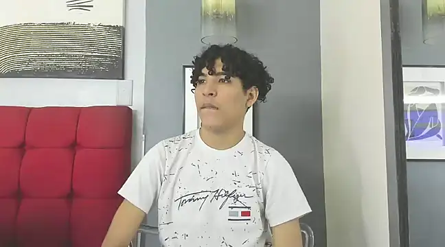 Snapshot of _Natassia_Dreams chatting on 03.18.25 Natassia Dreams online show from 03.18.25