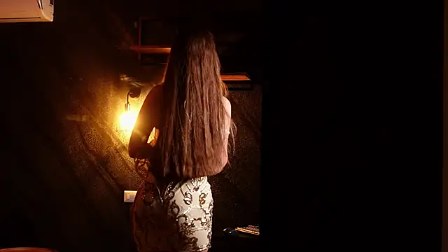 Snapshot of MuseSolis chatting on 01.26.25 MuseSolis online show from 01.26.25