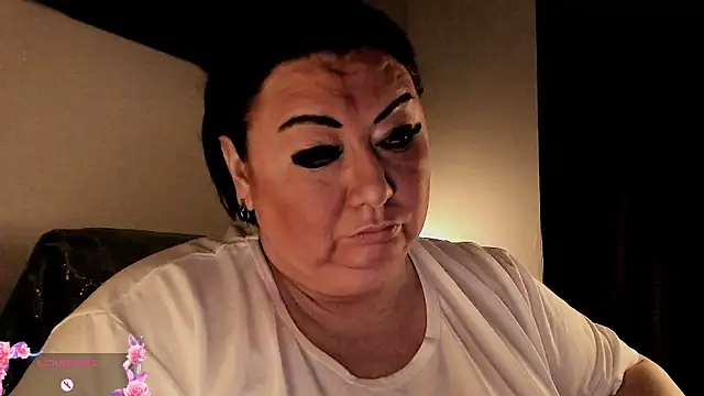 SexxyDreams1 online show from 09.23.25