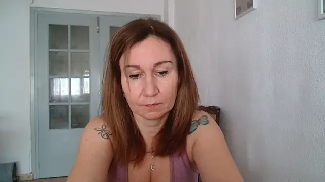 Snapshot of TamaraSweetxo chatting on 02.18.25 TamaraSweetxo online show from 02.18.25