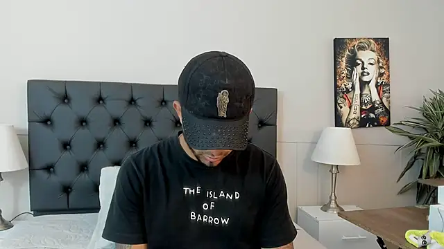 Snapshot of Robin_Rief chatting on 09.30.25 Robin Rief online show from 09.30.25