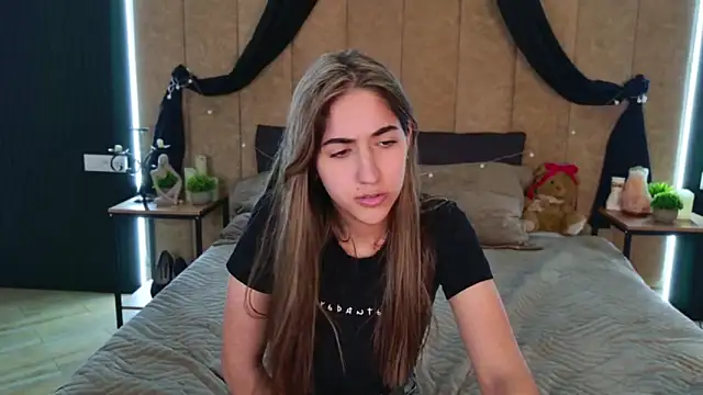 Snapshot of Teresa_Stane chatting on 02.19.25 Teresa Stane online show from 02.19.25