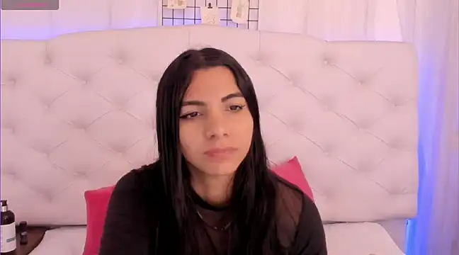 Snapshot of anchela-garcia1 chatting on 01.08.25 anchela-garcia1 online show from 01.08.25