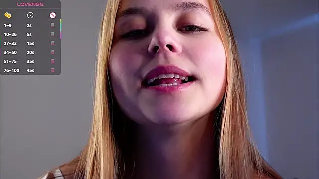 Snapshot of FalineDowlen chatting on 02.11.25 FalineDowlen online show from 02.11.25